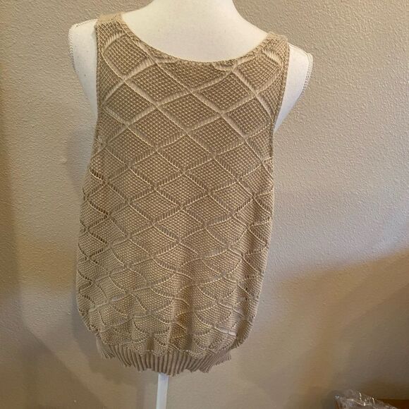 Beige Sleeveless Knit Top Size L - Picture 3 of 3